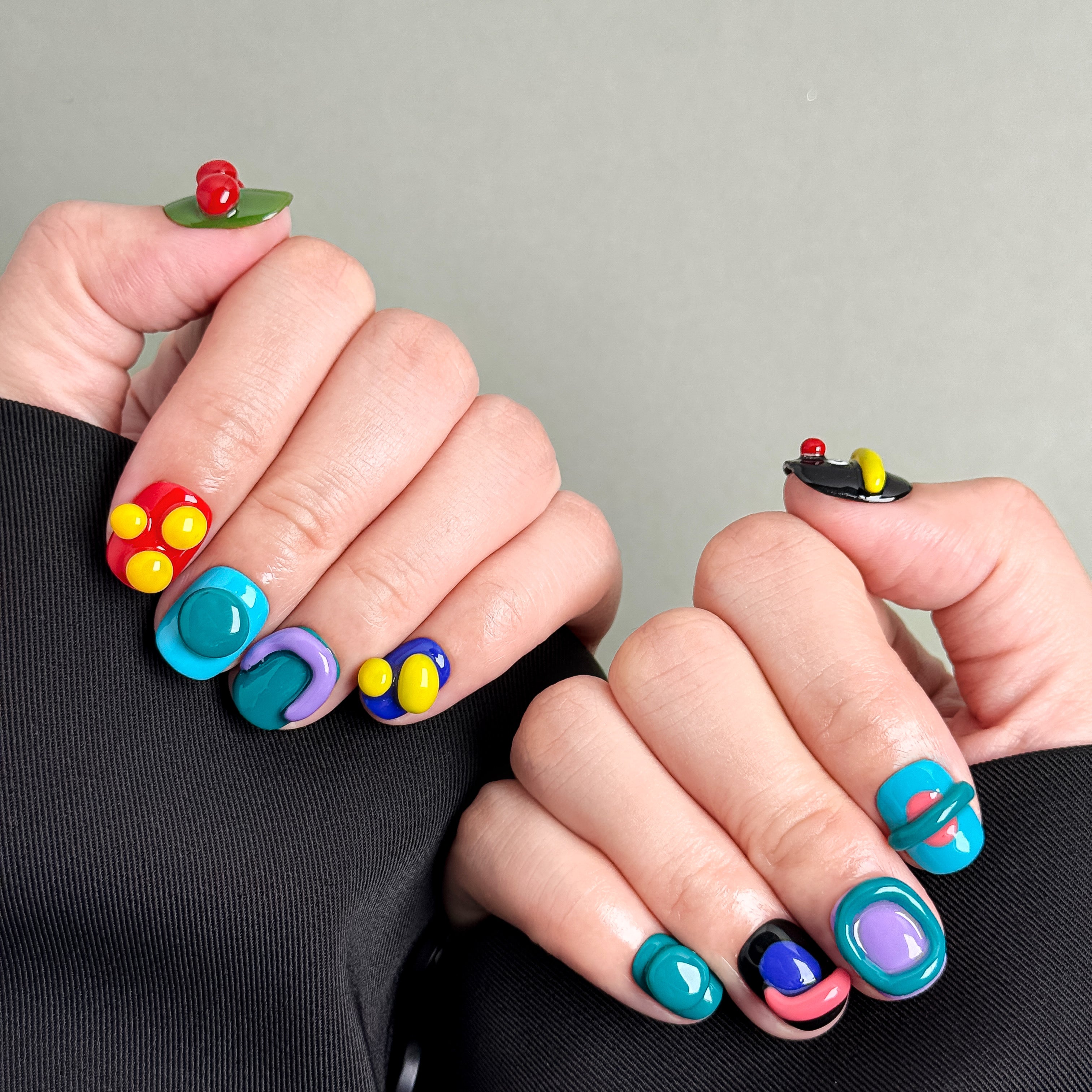 Ongles Press-On MIBLAB design cartoon port¡§|s sur mains, Manucure artistique Gen¡§¡§ve