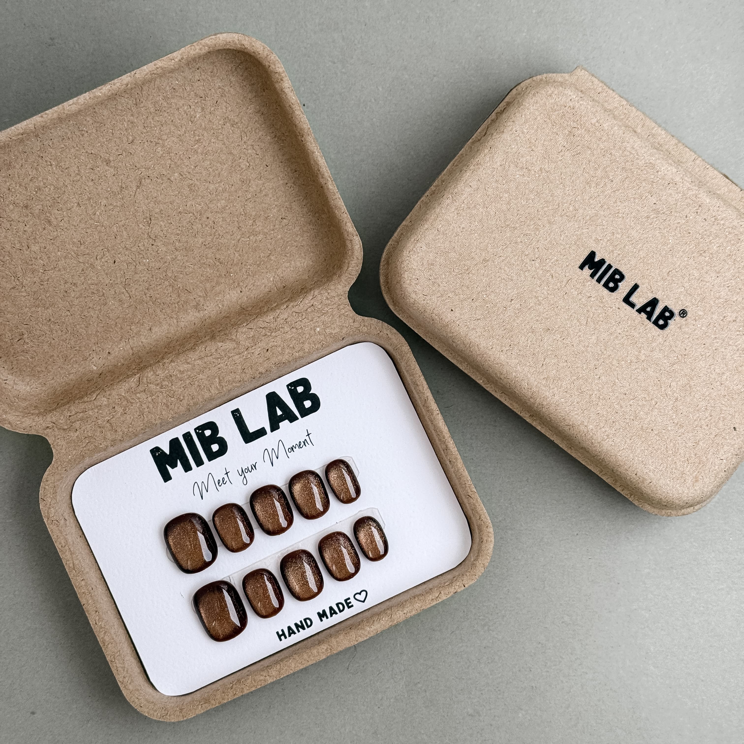 Coffret MIB LAB Tombé avec press on nails premium réutilisables brun, kit complet, retrait à Genève et livraison en Suisse.