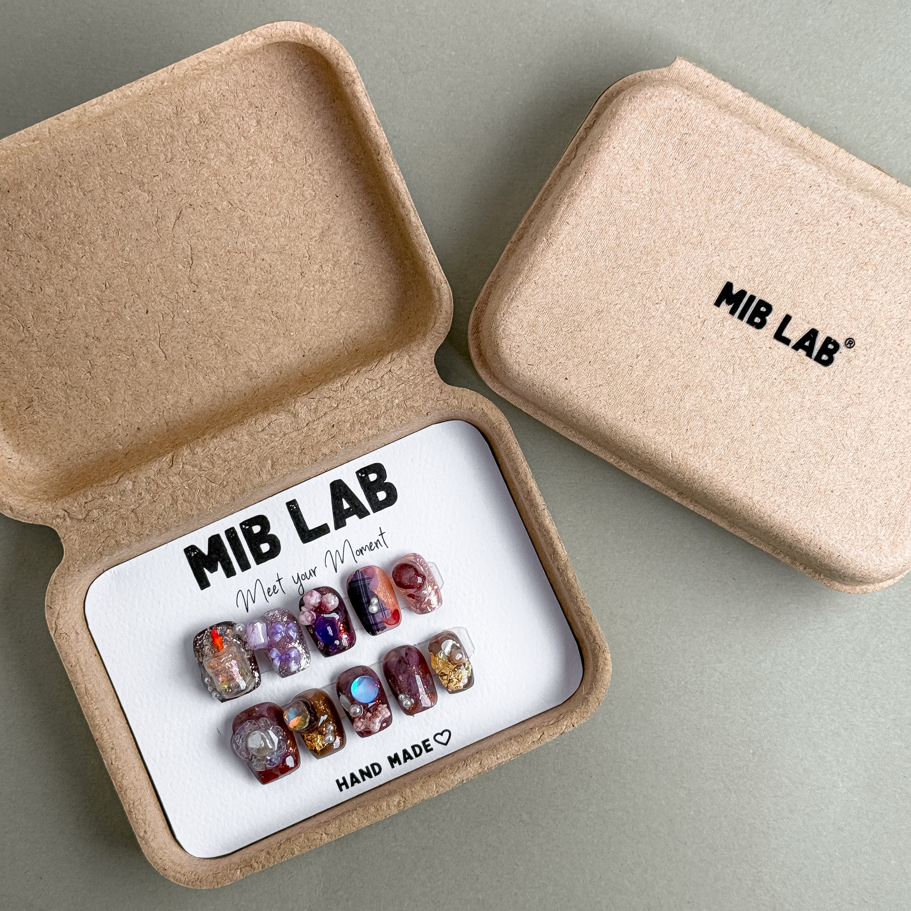 Coffret MIB LAB Palace of Wonders avec press on nails premium réutilisables, kit complet, retrait à Genève et livraison en Suisse.