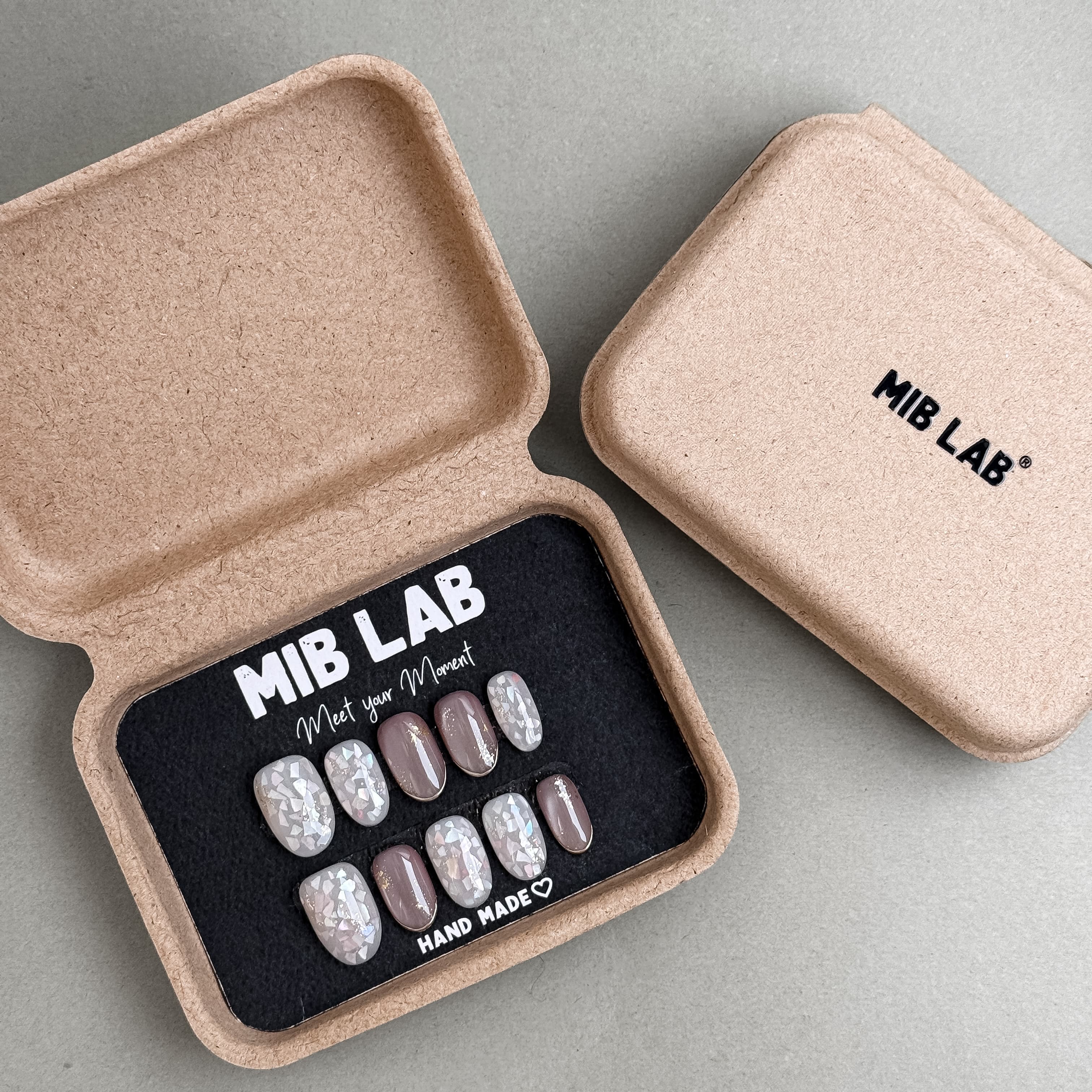 Coffret MIB LAB Merci avec press on nails premium réutilisables nude, kit complet, retrait à Genève et livraison en Suisse.