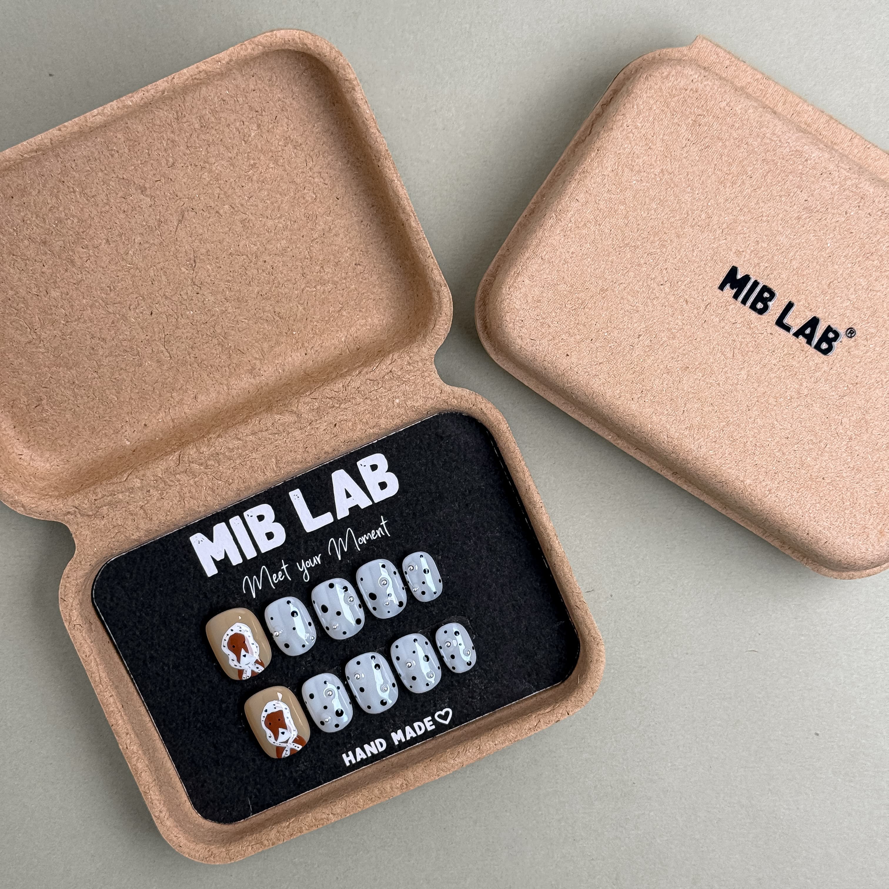 Coffret MIB LAB Poppy avec press on nails premium réutilisables, kit complet, retrait à Genève et livraison en Suisse.