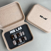 Coffret MIB LAB Miss You More avec press on nails premium réutilisables nude et écaille, kit complet, retrait à Genève et livraison en Suisse.